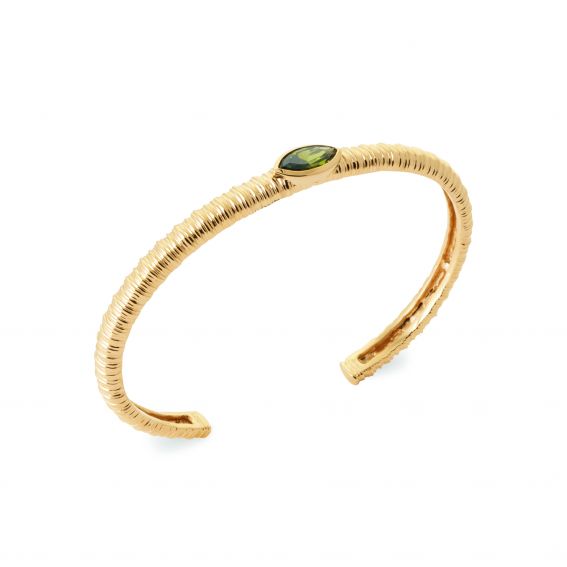 Manon-slaaf met juwelen in...