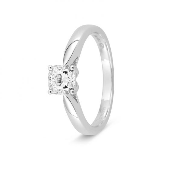 Solitaire ring with a 0.70...