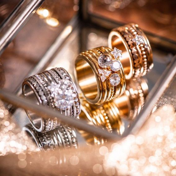 Solitaire golden iXXXi natural blue stone pailletté