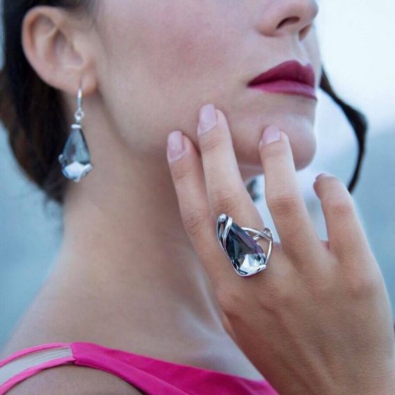 Swarovski blauwe kristallen oorbellen