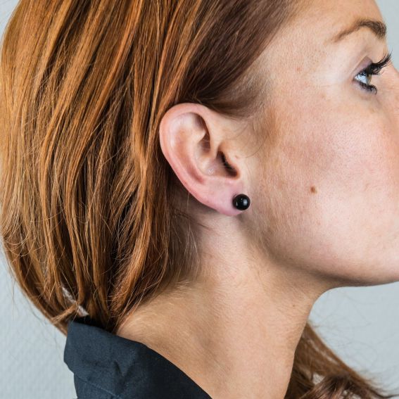 Boucles d'oreilles perceuses boule noire de 8mm de diamètre