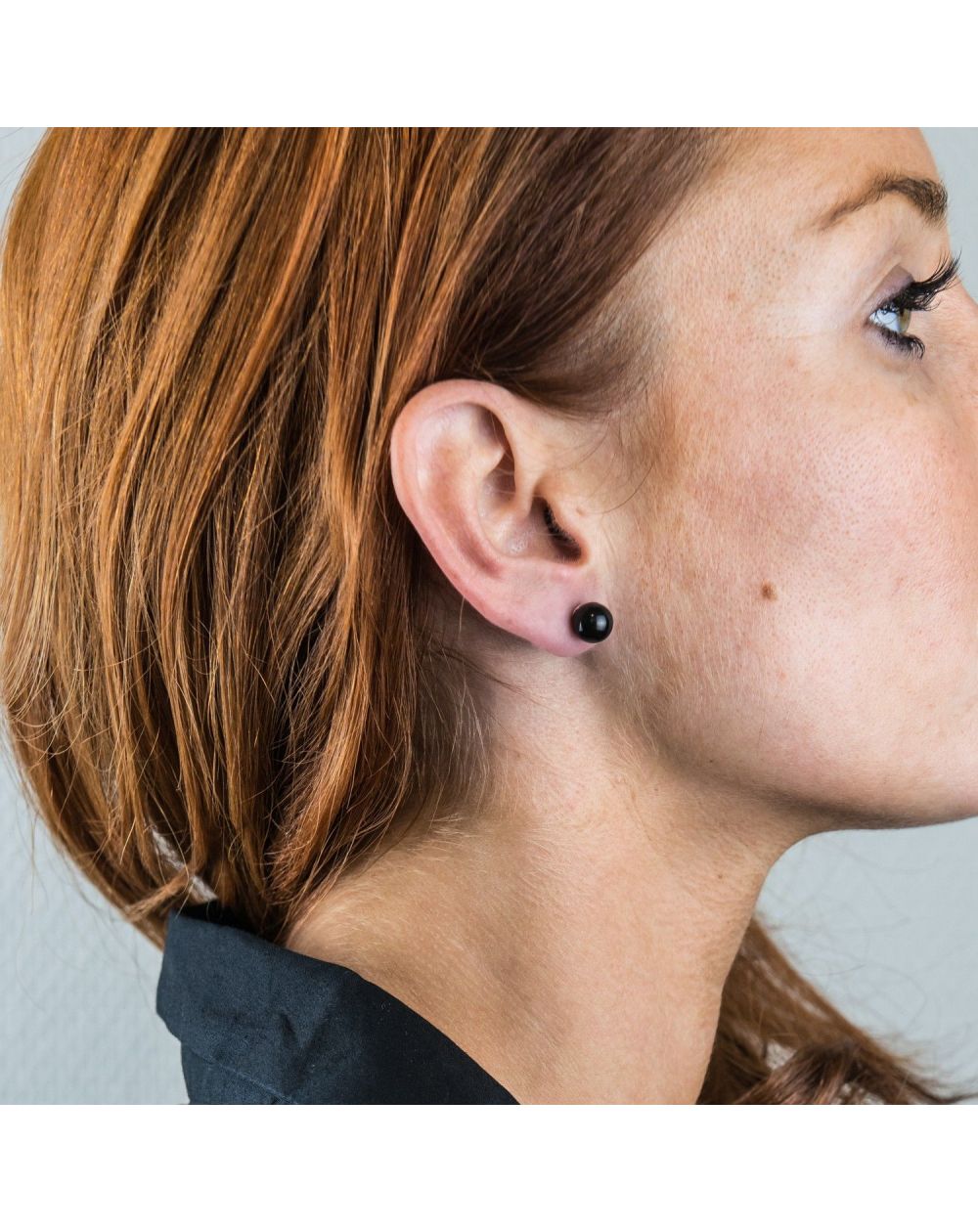 Boucles d'oreilles perceuses boule noire de 8mm de diamètre
