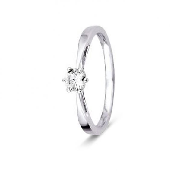 9 carat white solitaire ring