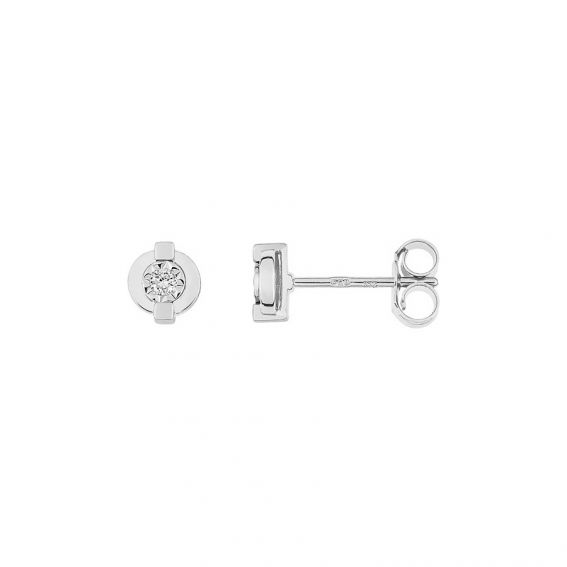 White gold diamond earring